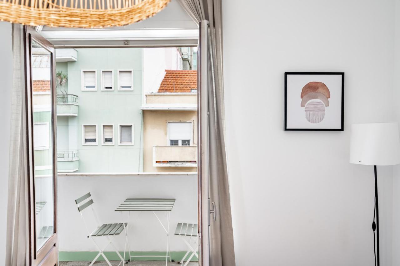 Spacious 3 Bedroom In The Heart Of Arroios Apartamento *
